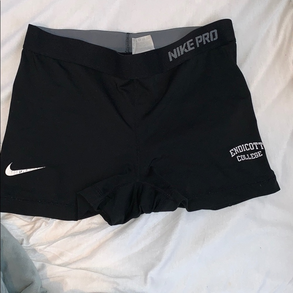 Black Nike pros